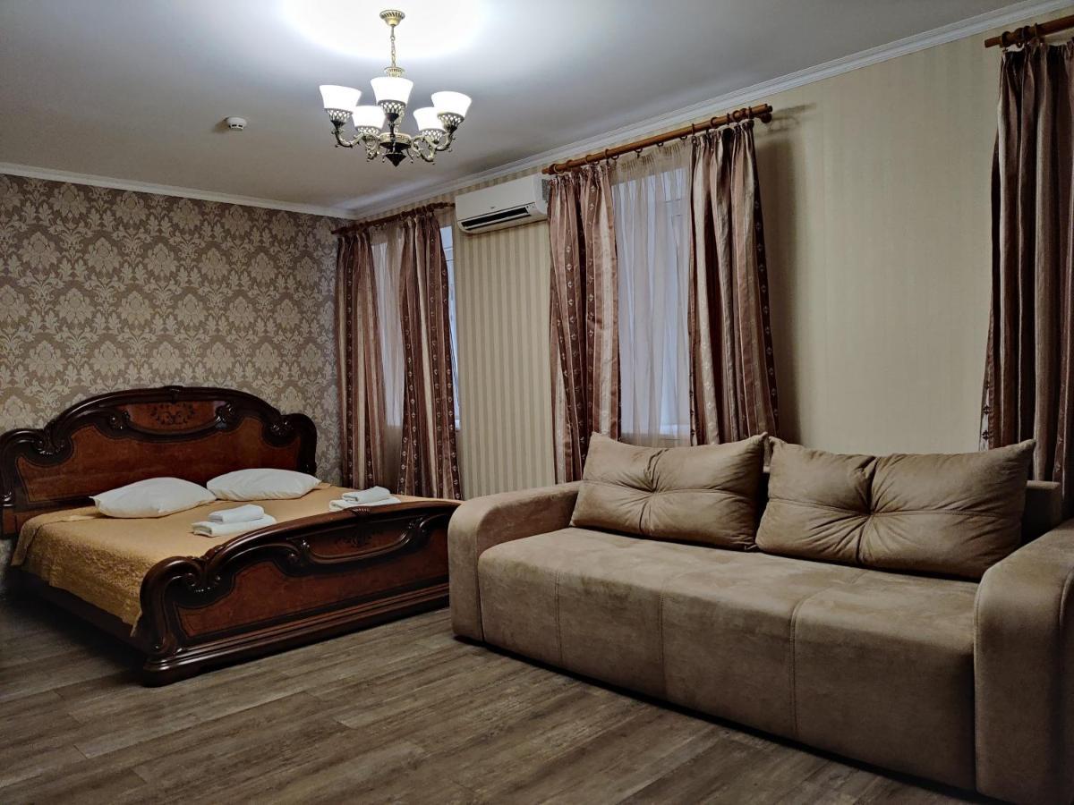 Evropeyskiy Kiev Luaran gambar